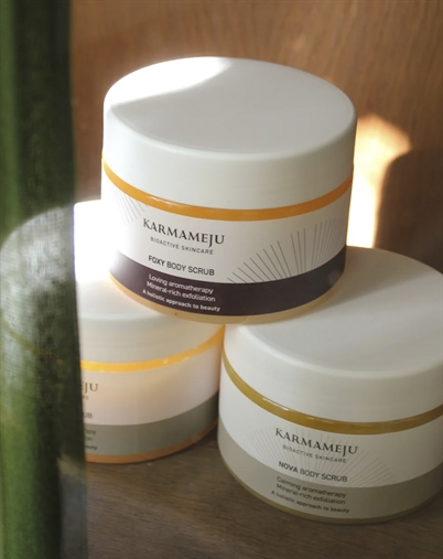 Karmameju - Nova Salt Body Scrub - 300 ml.